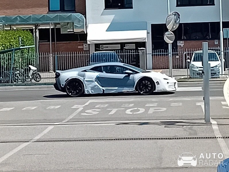 Lamborghini Temerario Mule spotted in Casalecchio di Reno