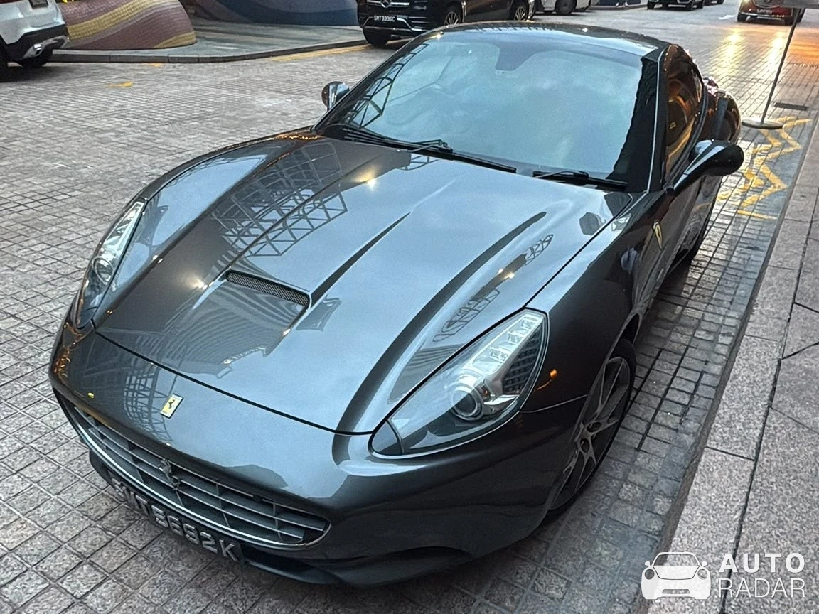 Ferrari California T spotted in Singapore
