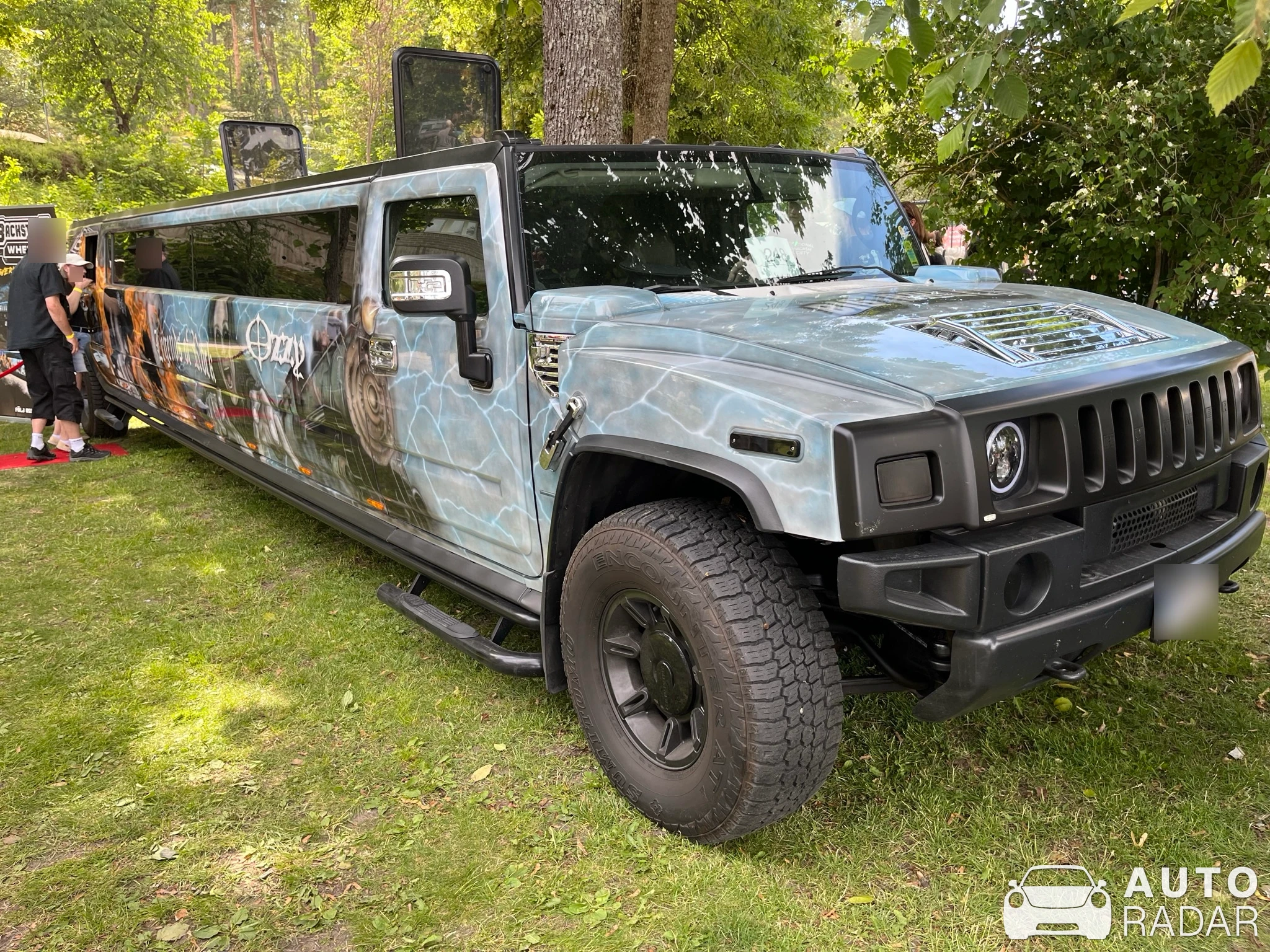 Hummer H2 Limousine spotted in Norrtälje