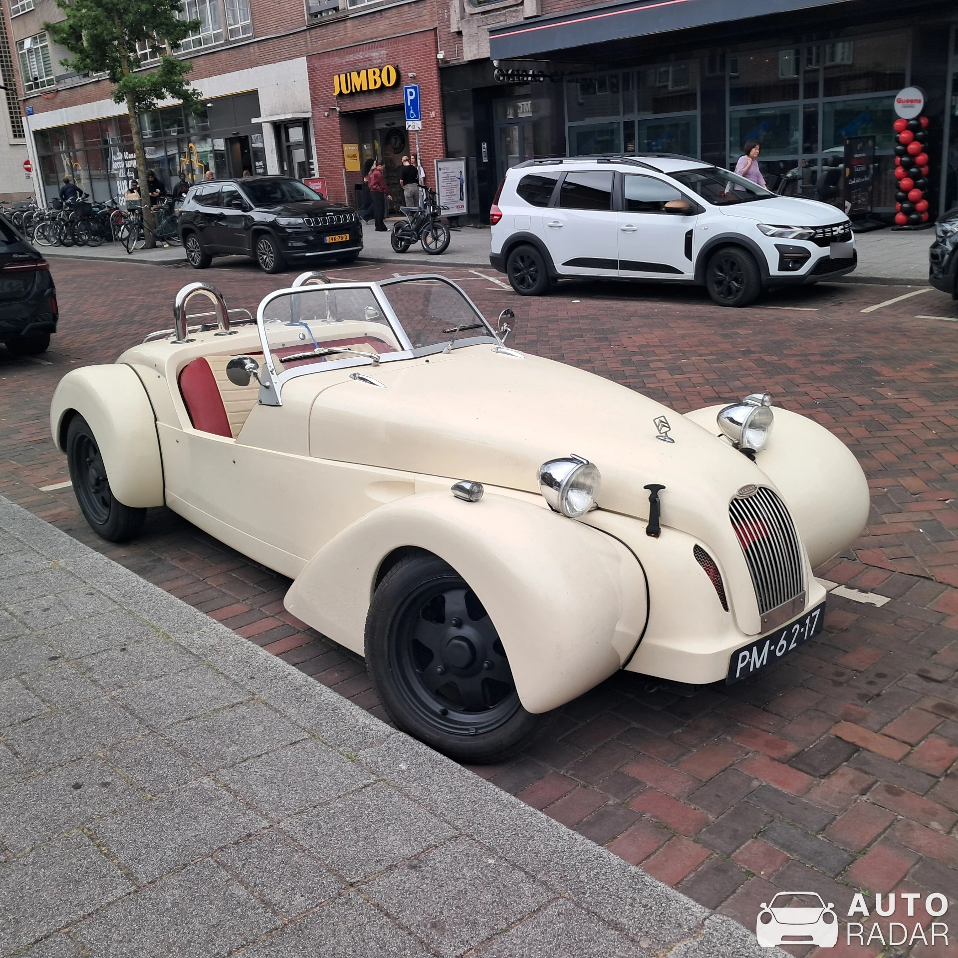 Burton 2CV spotted in Rotterdam