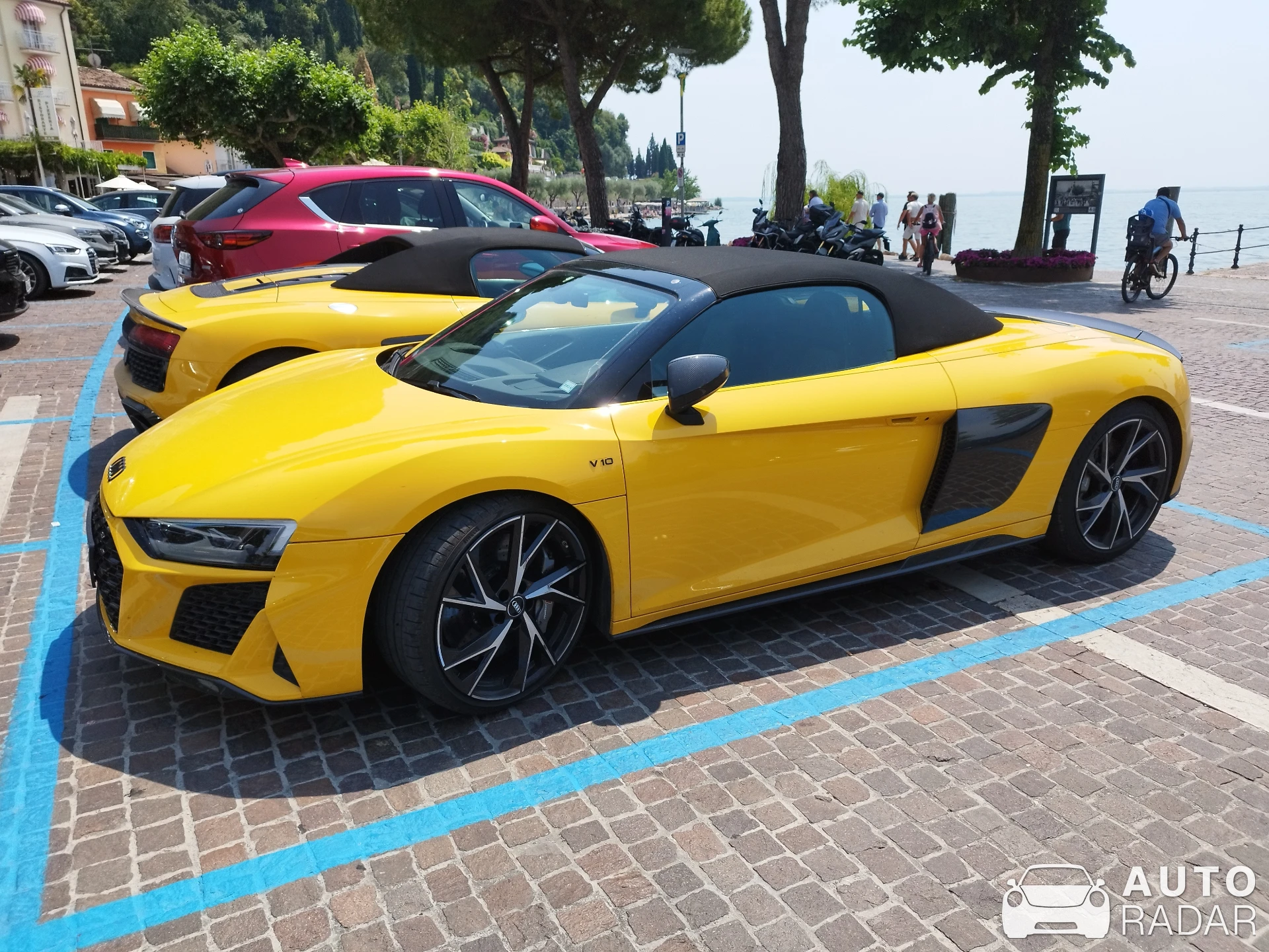 Audi R8 V10 Spyder Performance spotted in Garda