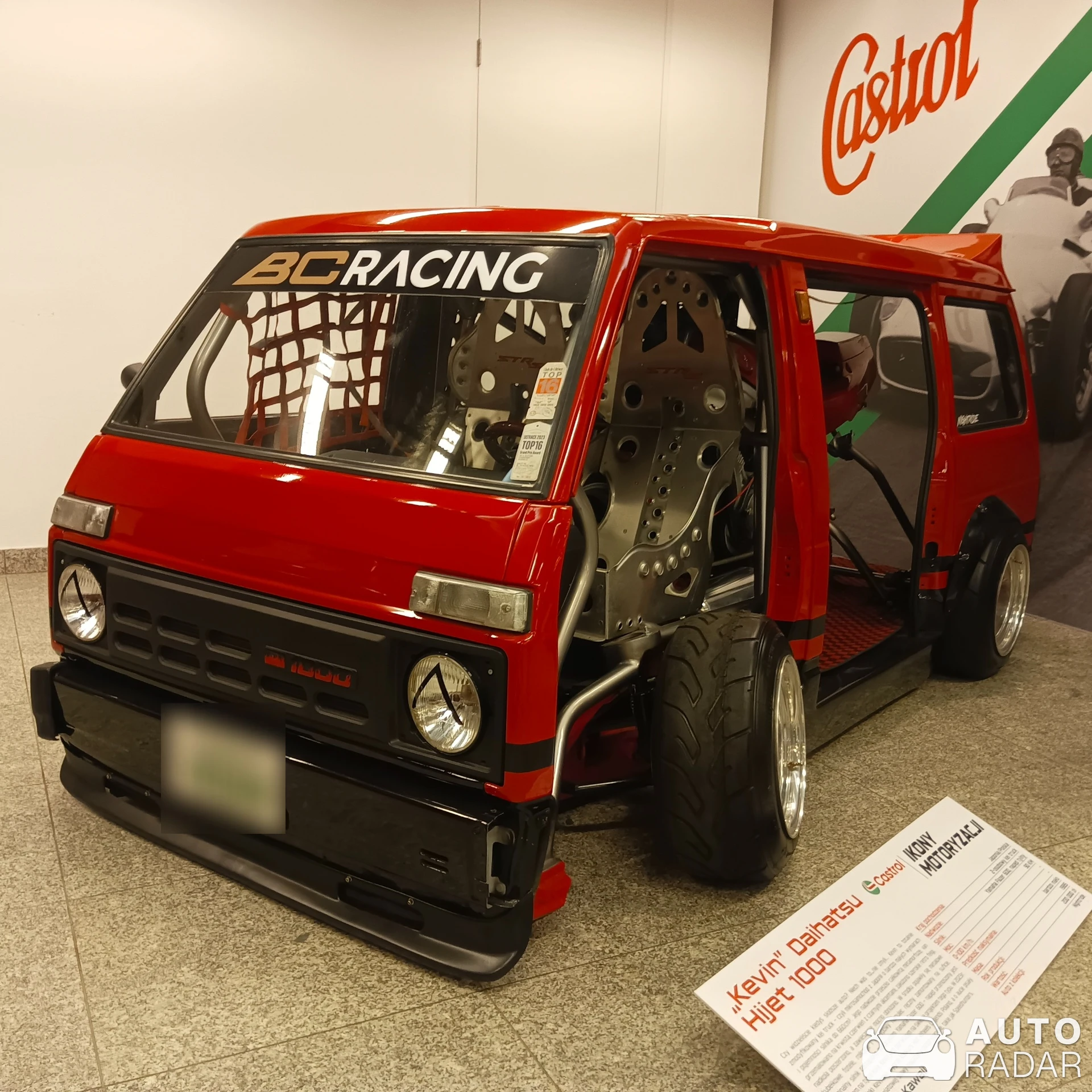 Daihatsu Hijet 1000 Nightride 'Kevin' spotted in Warszawa