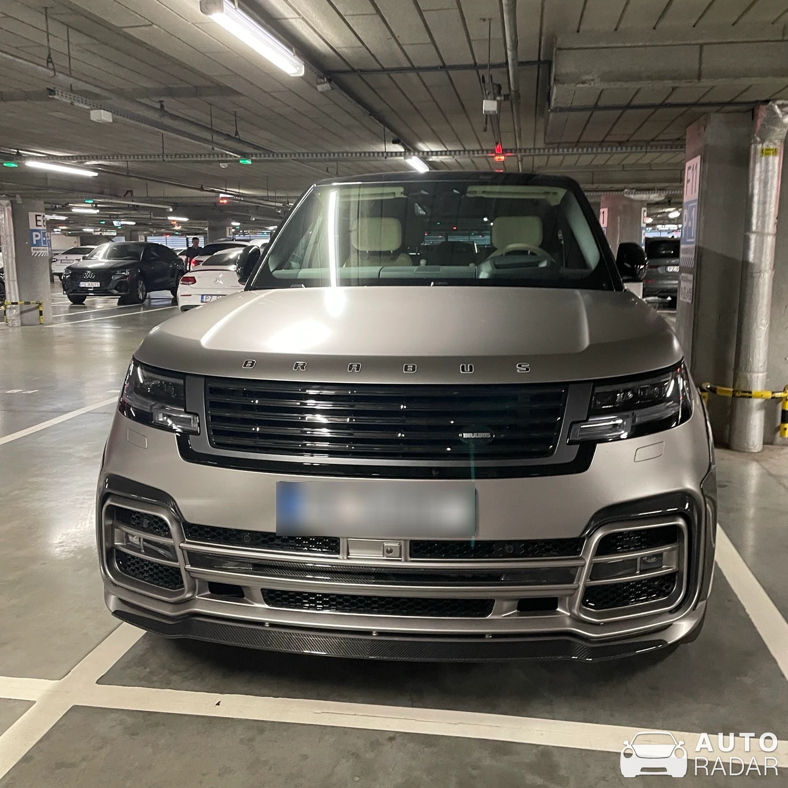 Land Rover Range Rover spotted in Poznań