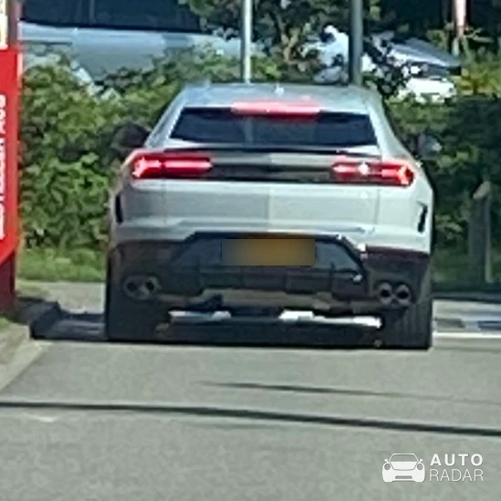 Lamborghini Urus SE spotted in Nunspeet