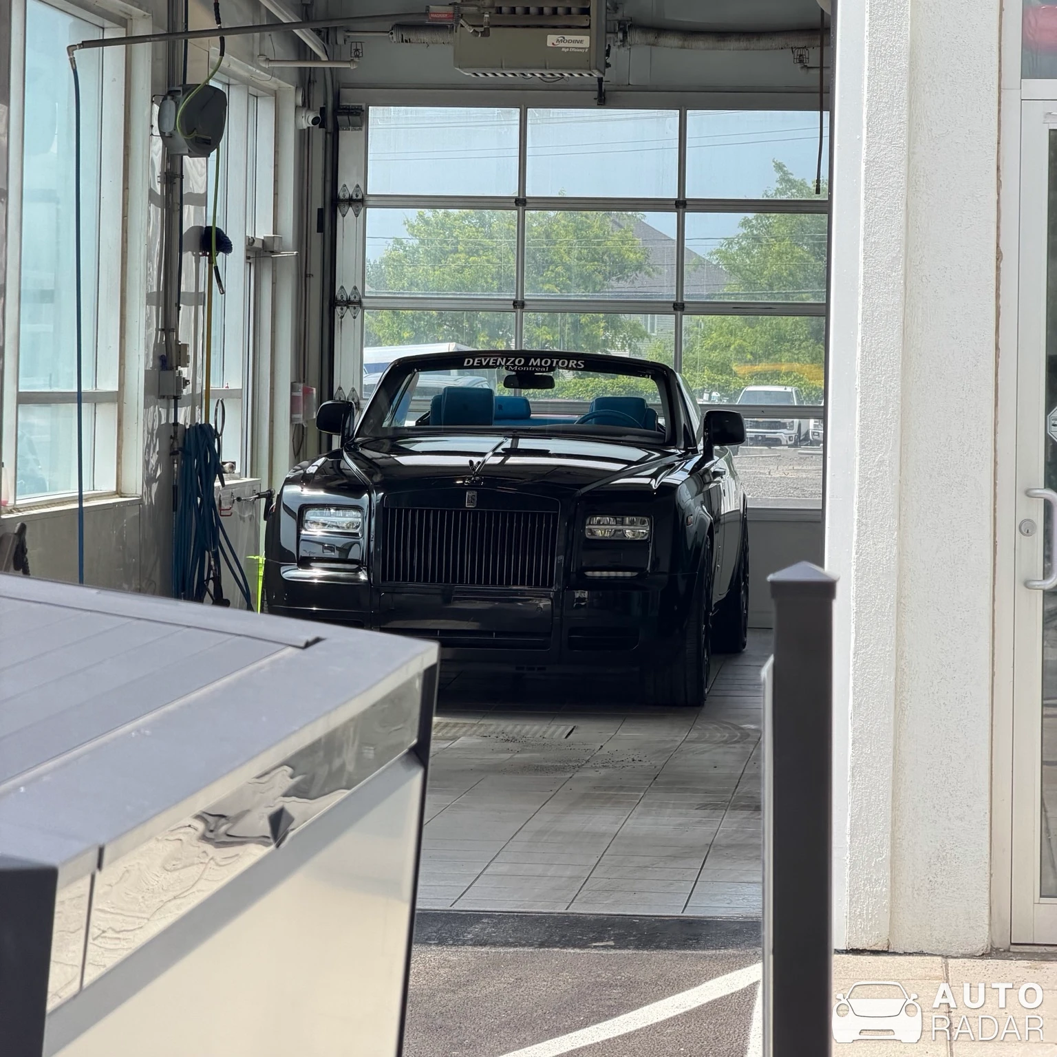 Rolls-Royce Phantom Drophead Coupé spotted in St-Eustache