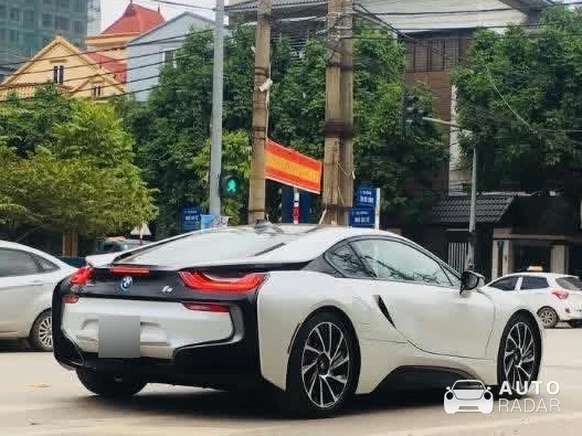 BMW i8 spotted in Vĩnh Phúc