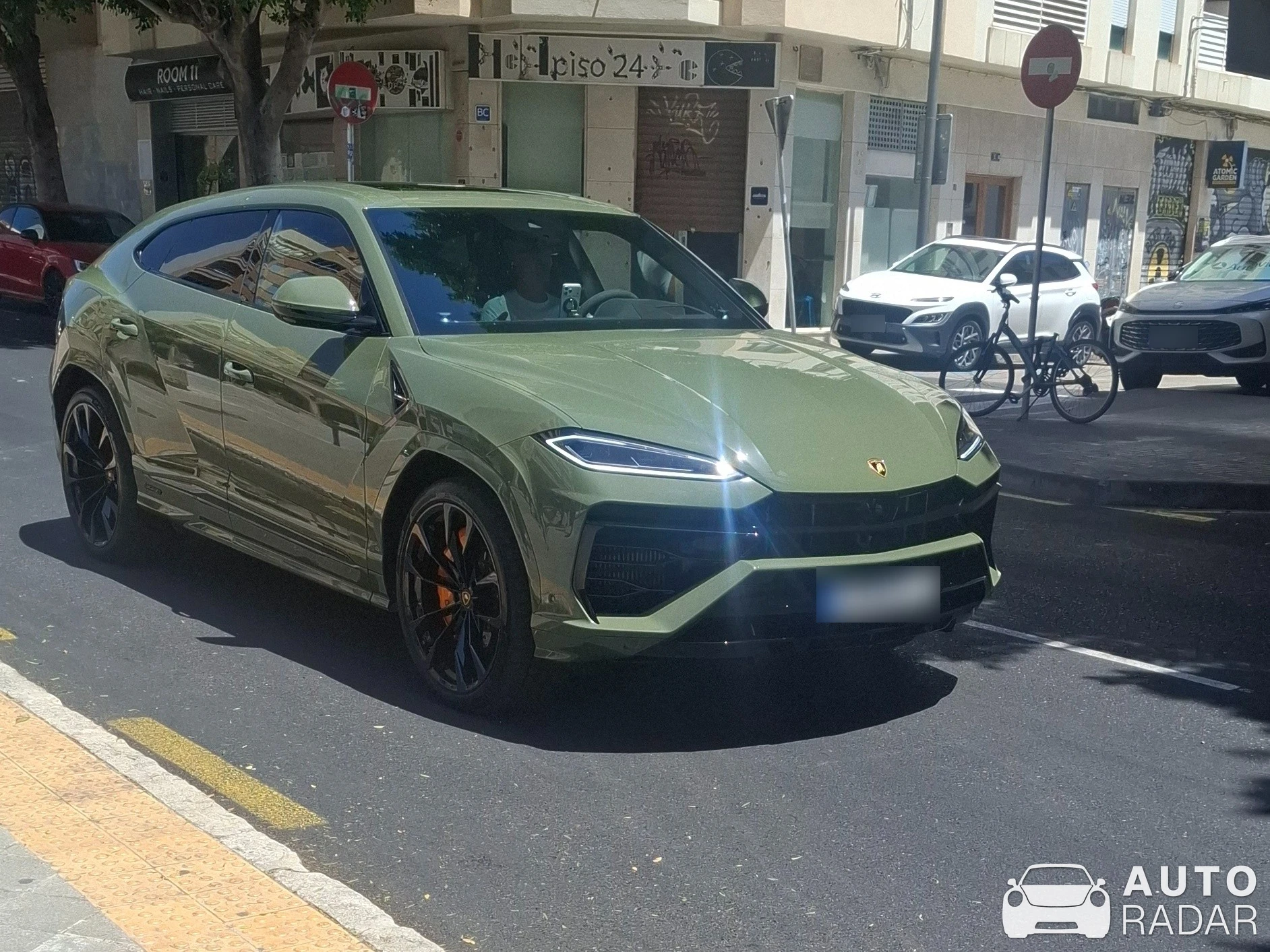 Lamborghini Urus SE spotted in Palma
