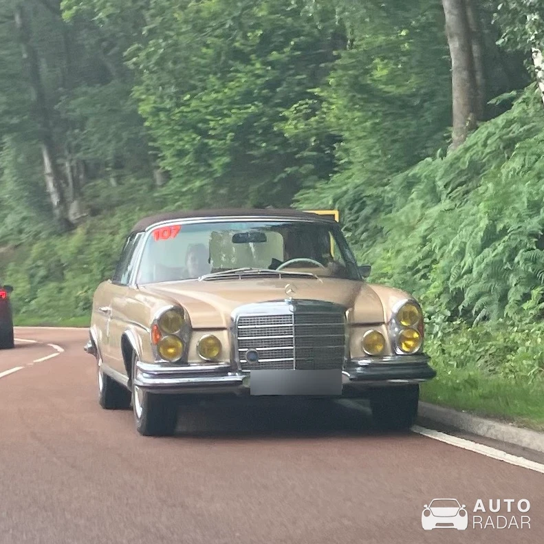 Mercedes-Benz W111 spotted in Lochearnhead
