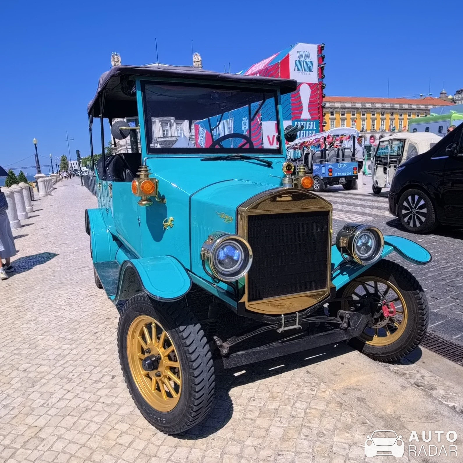 Ford Model T spotted in Lisbon