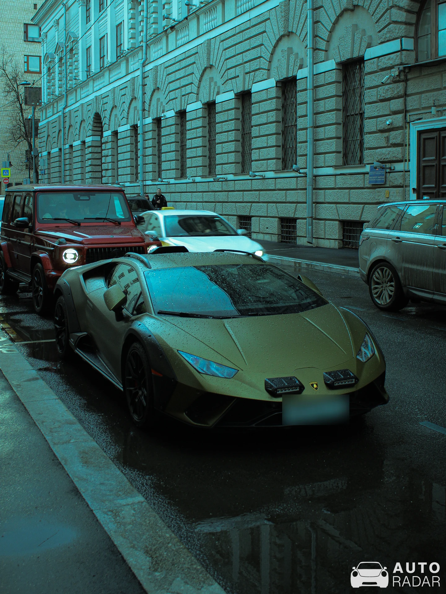 Lamborghini Huracán LP610-4 Sterrato spotted in Moscow