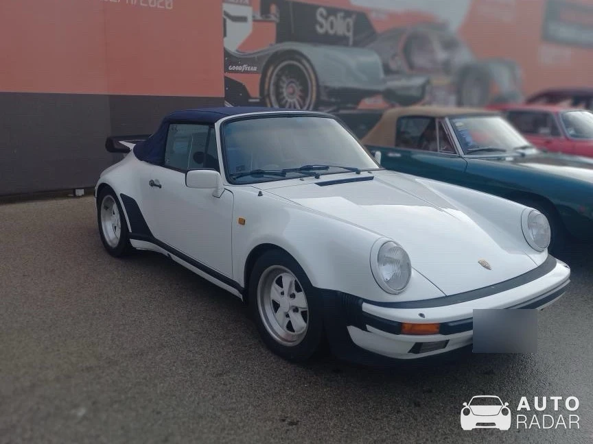 Porsche 911 Carrera 3.2 Cabriolet spotted in Mexilhoeira Grande