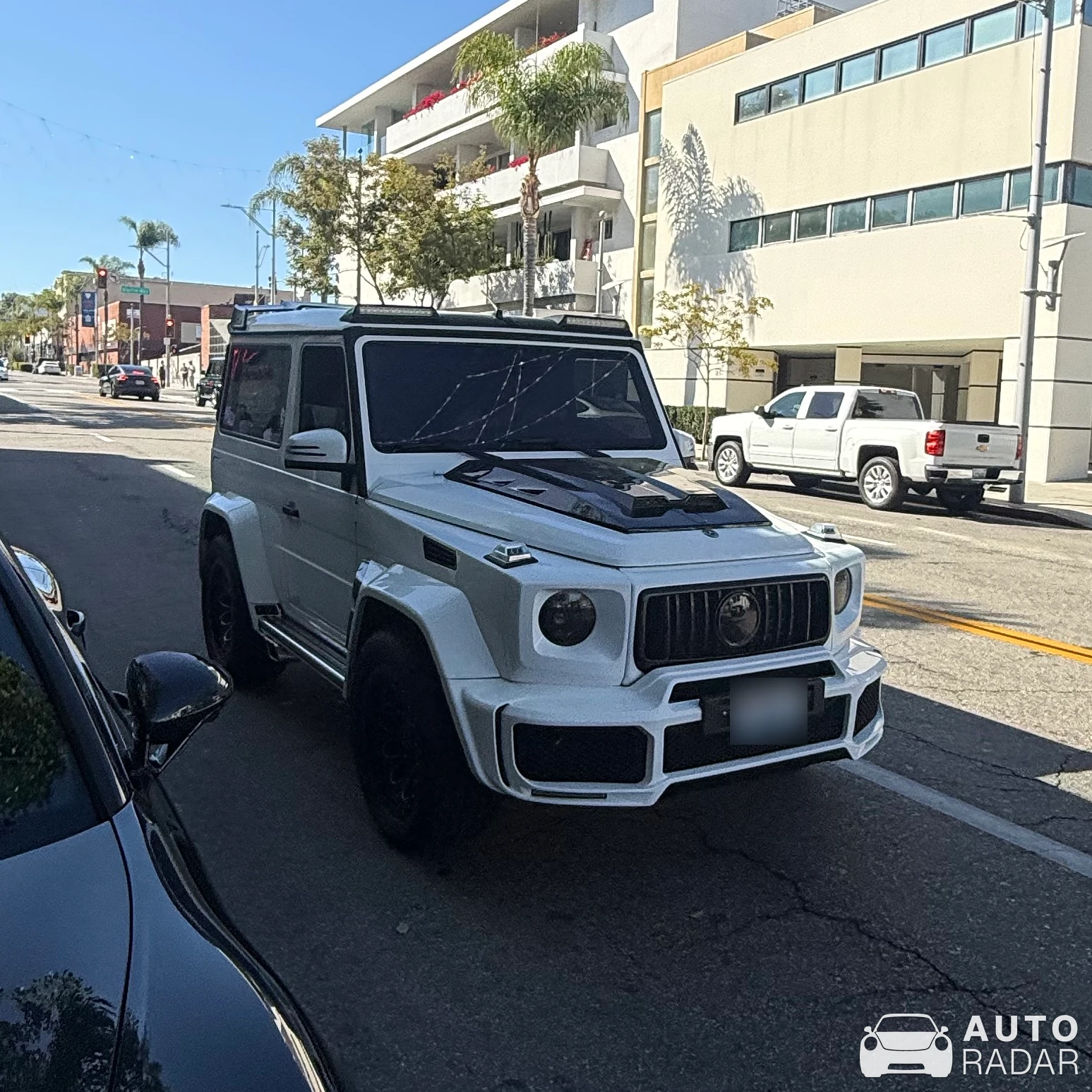 Mercedes-Benz 300GE SWB spotted in Beverly Hills