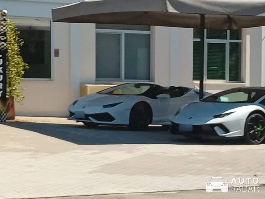 Lamborghini Huracán LP610-4 Spyder spotted in Casalecchio di Reno