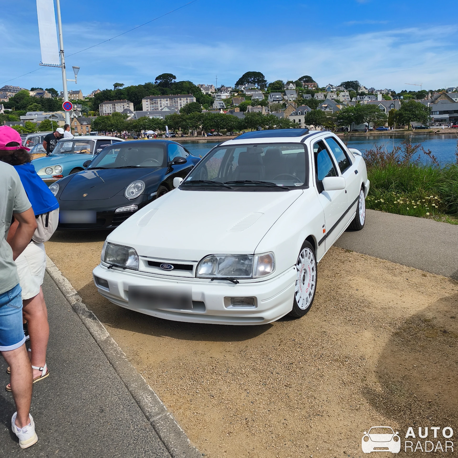 Ford Sierra spotted in Perros-Guirec