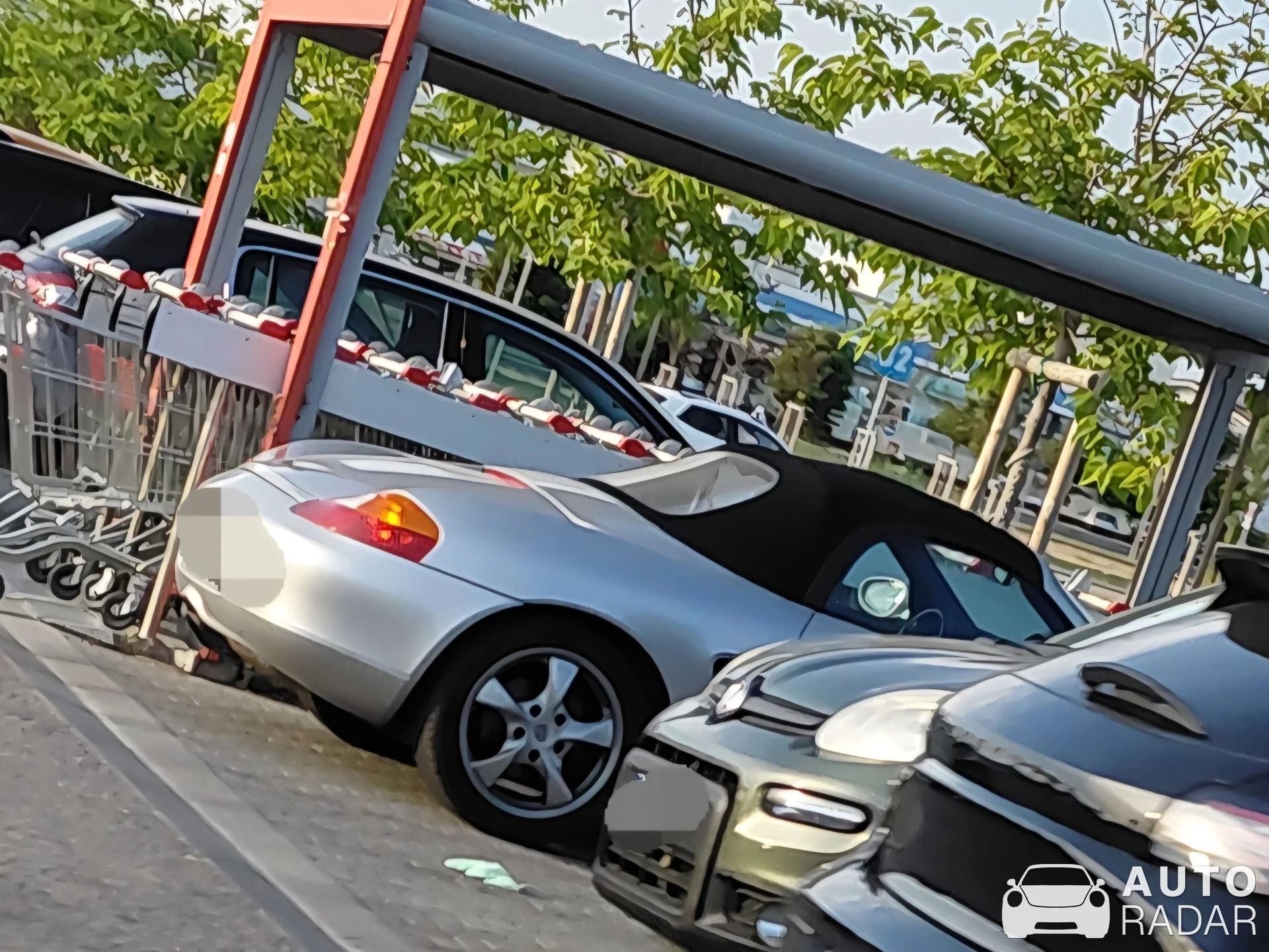 Porsche 986 Boxster spotted in Livorno