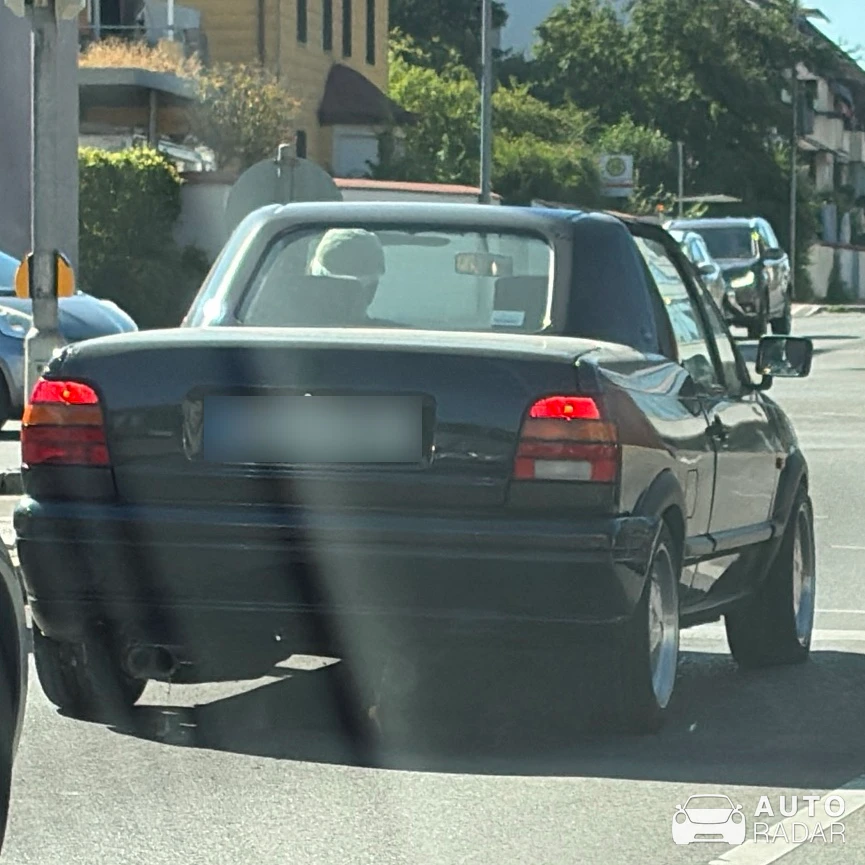 Volkswagen Golf Cabriolet MkI spotted in Fellbach