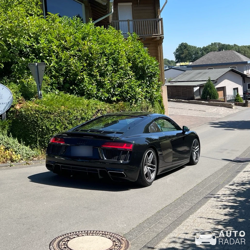 Audi R8 Type 4S spotted in Herschbroich