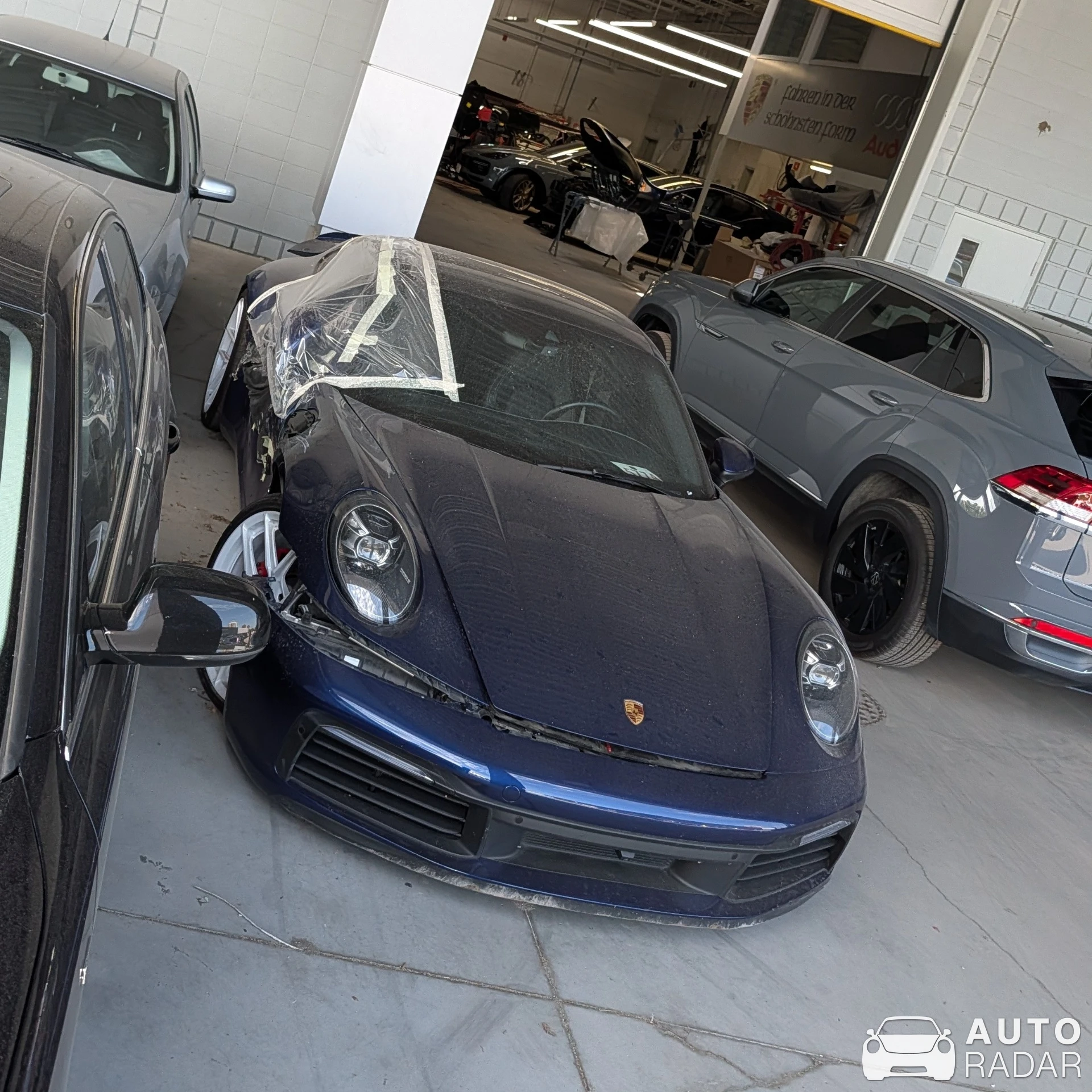 Porsche 992 Carrera 4S MkI spotted in Ottawa