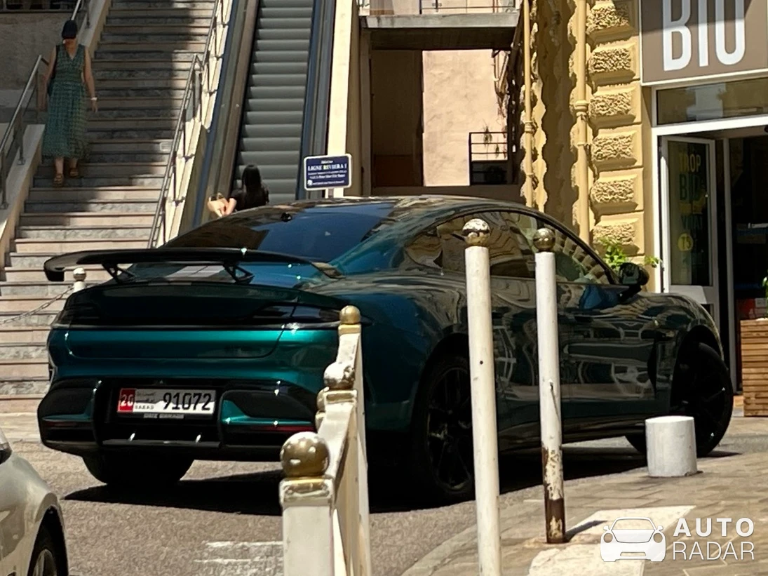 Xiaomi SU7 Ultra spotted in Beausoleil