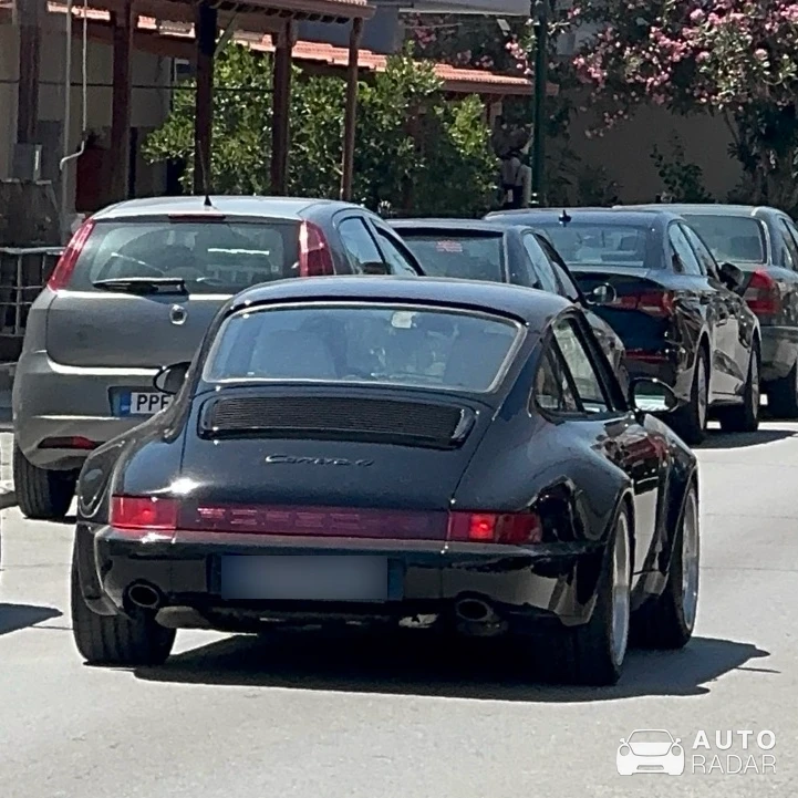 Porsche 964 Carrera 4 spotted in Platamonas