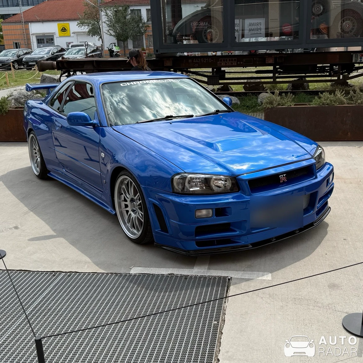 Nissan Skyline R34 GT-R V-Spec II spotted in München