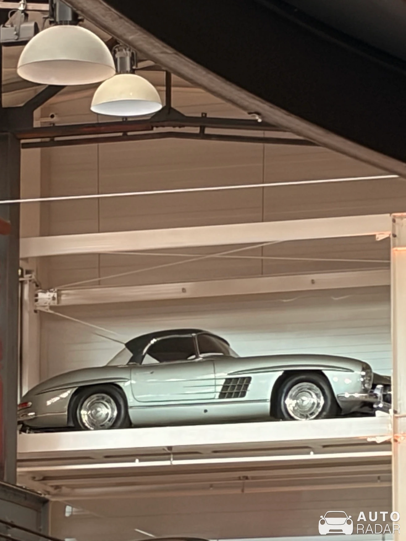 Mercedes-Benz 300SL Roadster spotted in Dietzhölztal