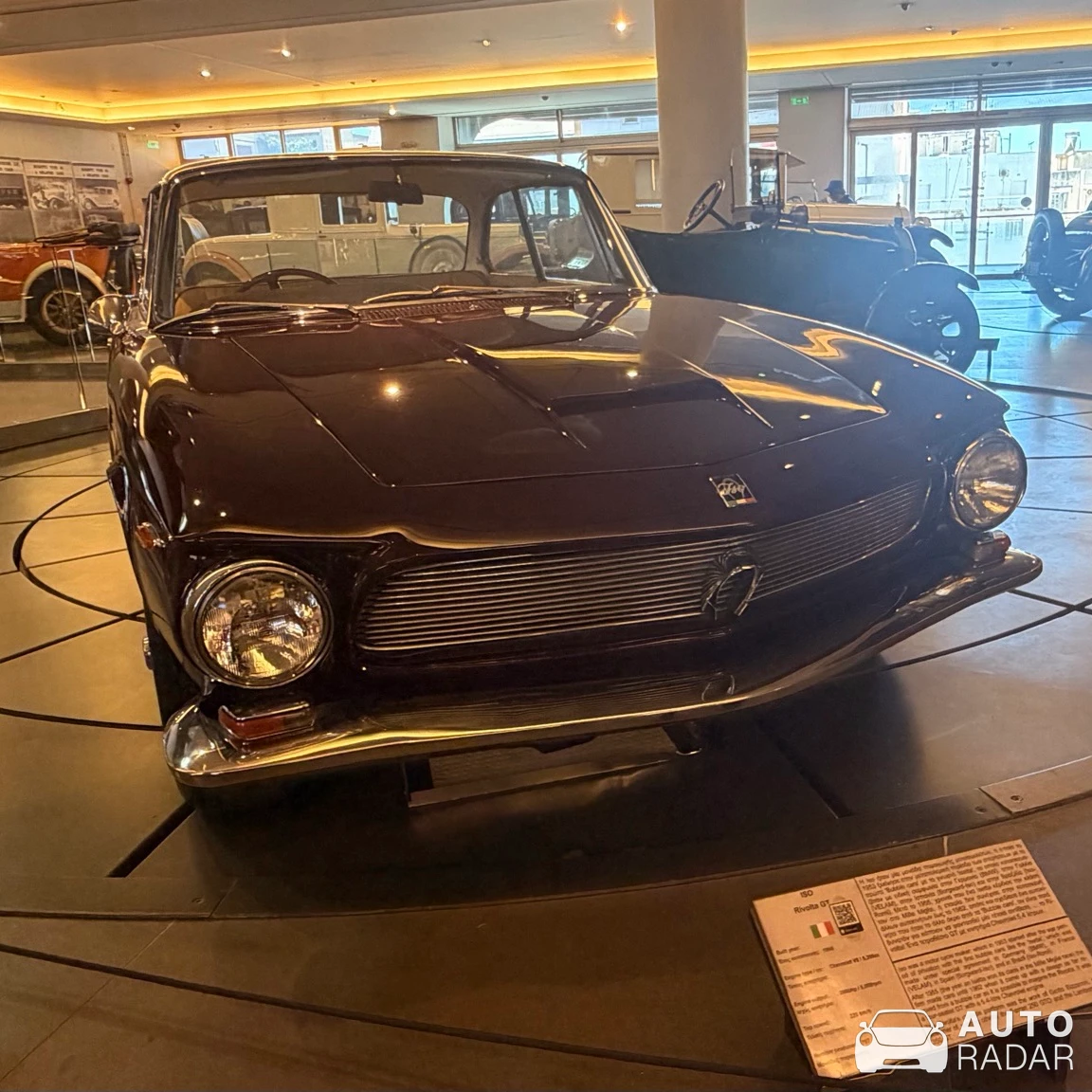 Iso Rivolta spotted in Athens
