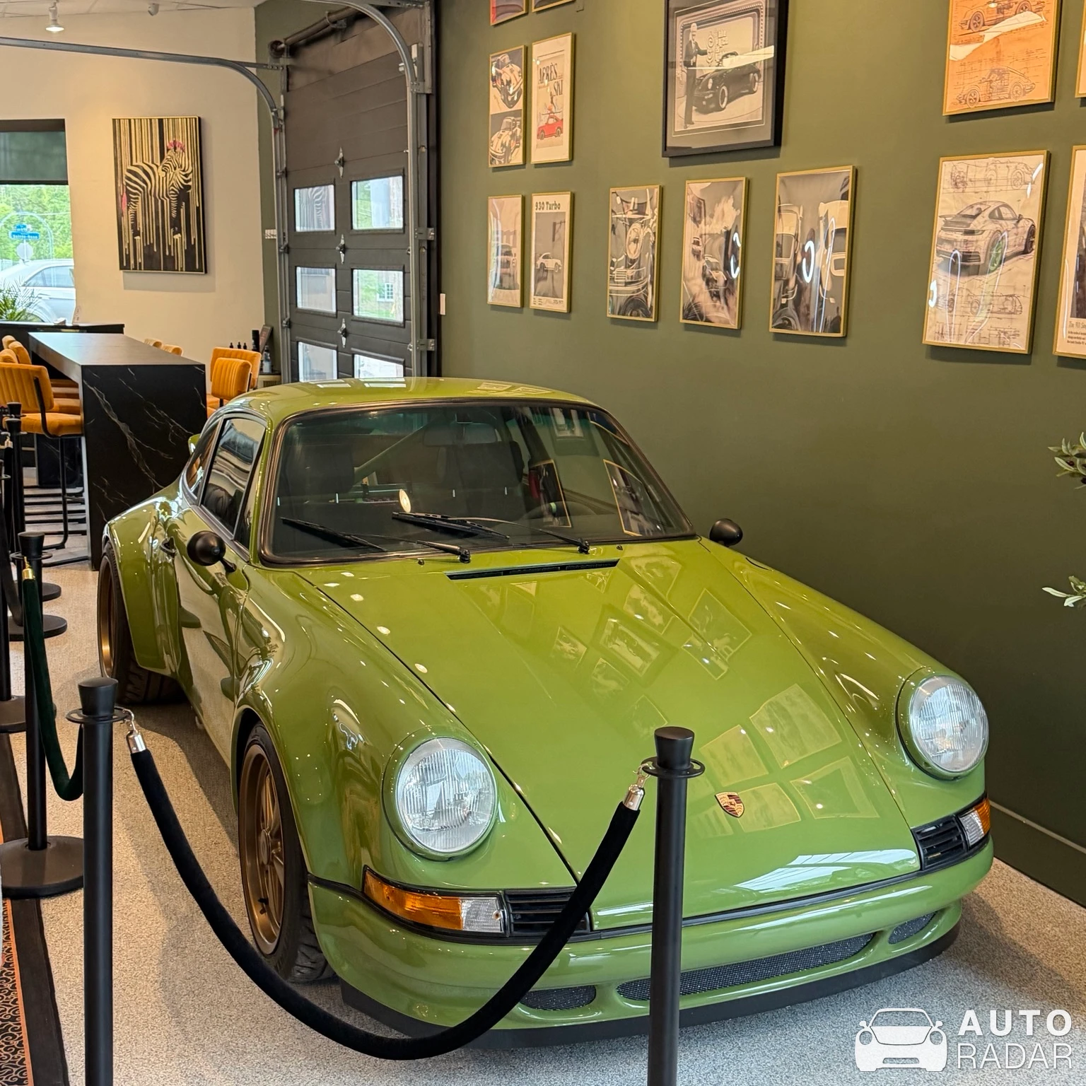 Porsche 911 Carrera RSR spotted in Laval