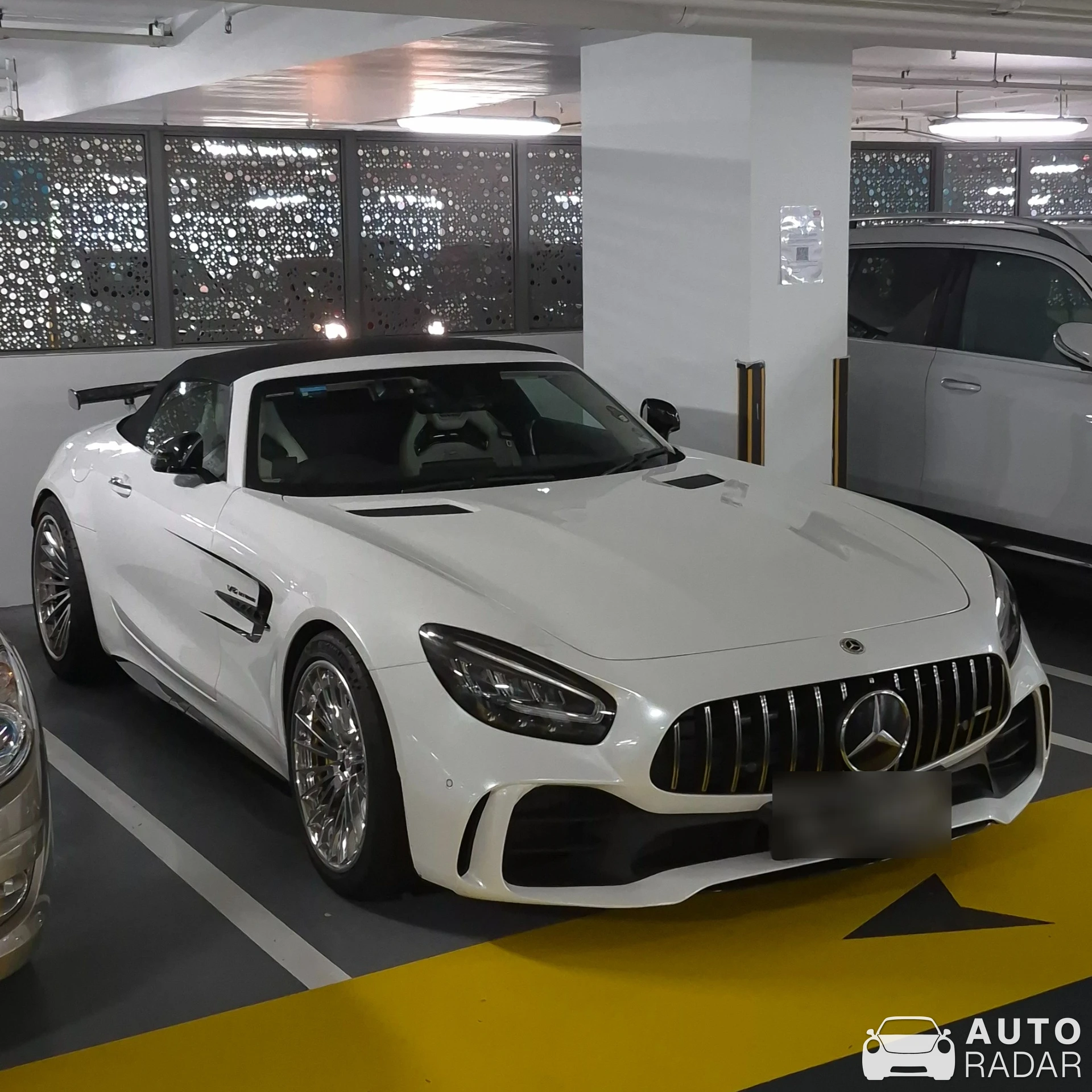 Mercedes-AMG GT R Roadster R190 spotted in Singapore