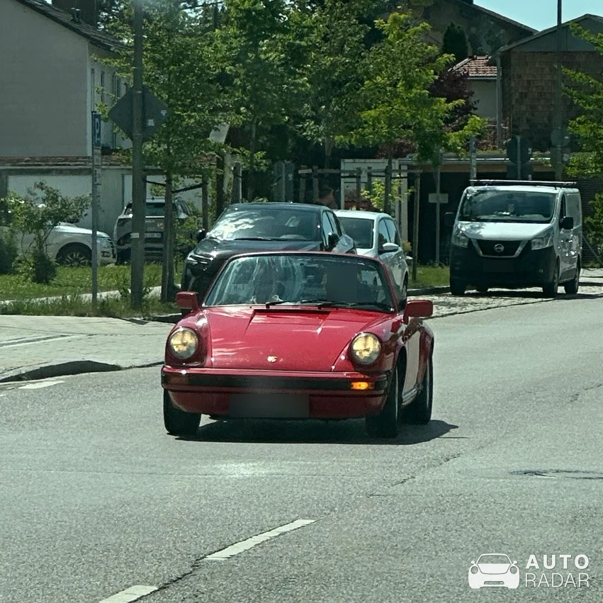 Porsche 911 SC Cabriolet spotted in Höhenkirchen-Siegertsbrunn, Deutschland
