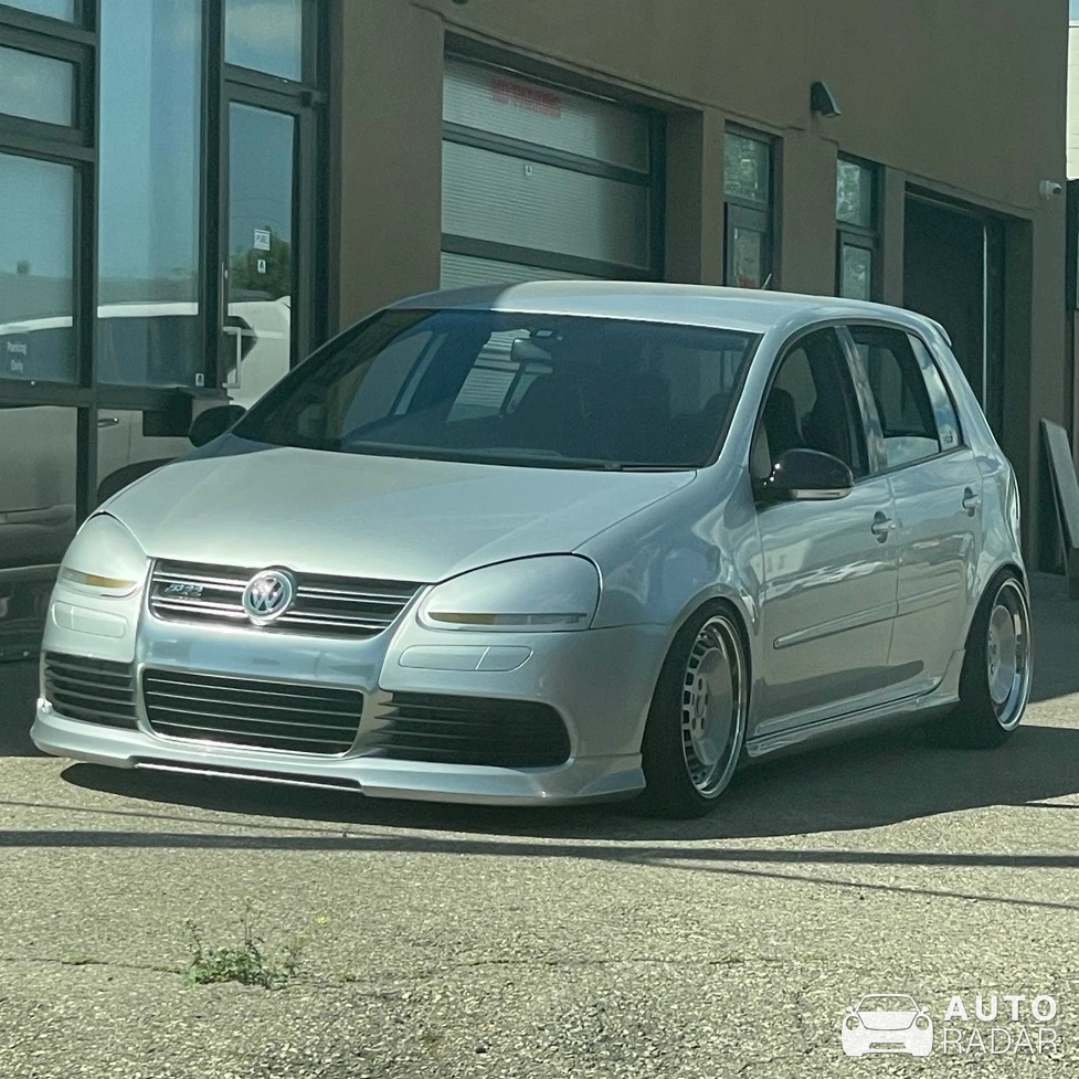Volkswagen Golf R32 spotted in Calgary