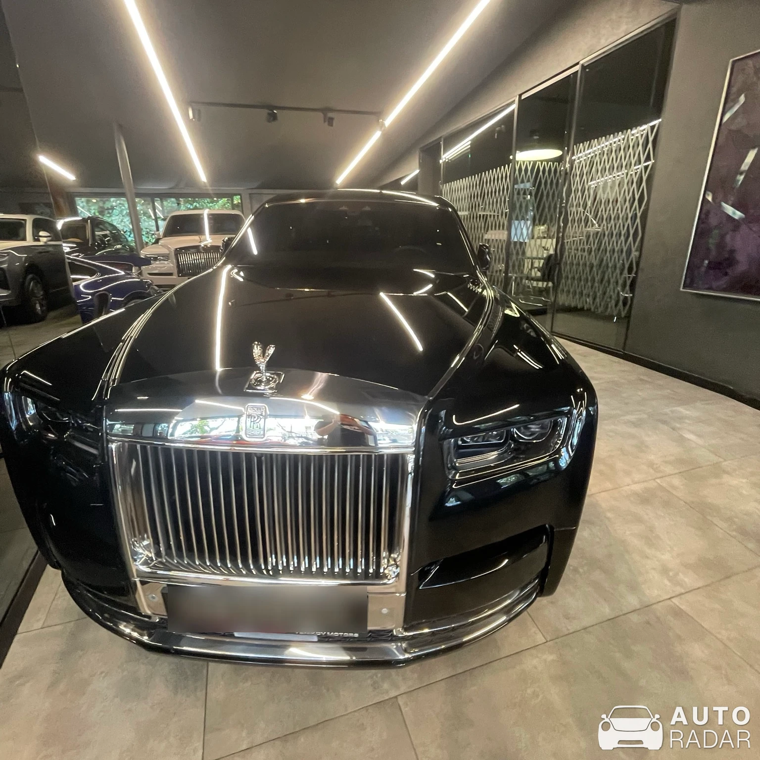 Rolls-Royce Phantom VIII spotted in Fatih