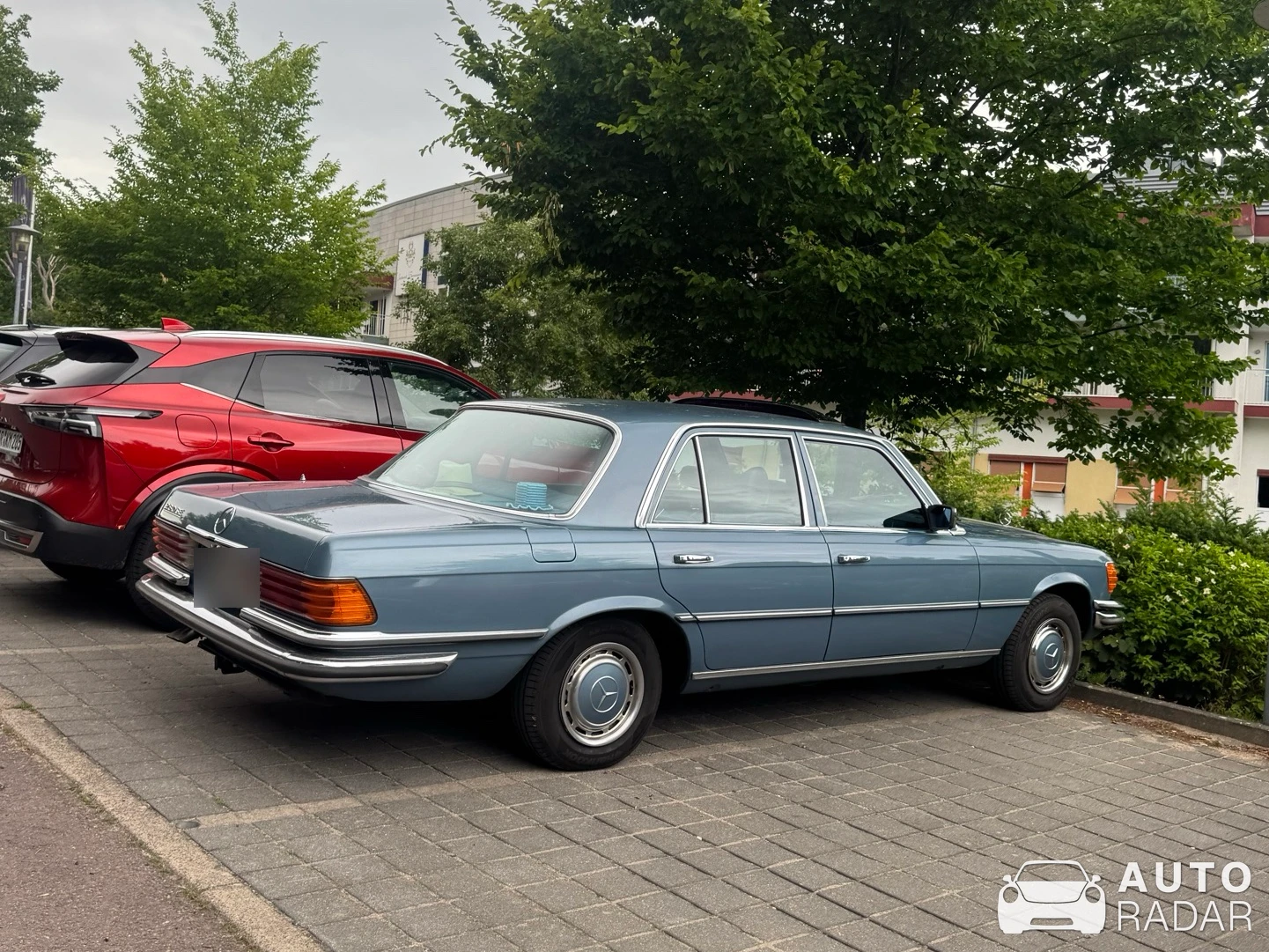 Mercedes-Benz 280 SE spotted in Göhren-Lebbin