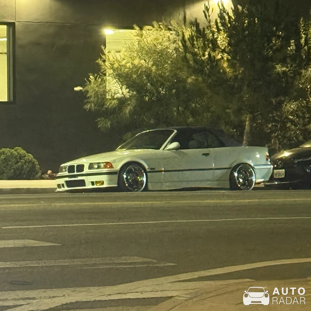 BMW 3 Series E36 Cabriolet spotted in Los Angeles
