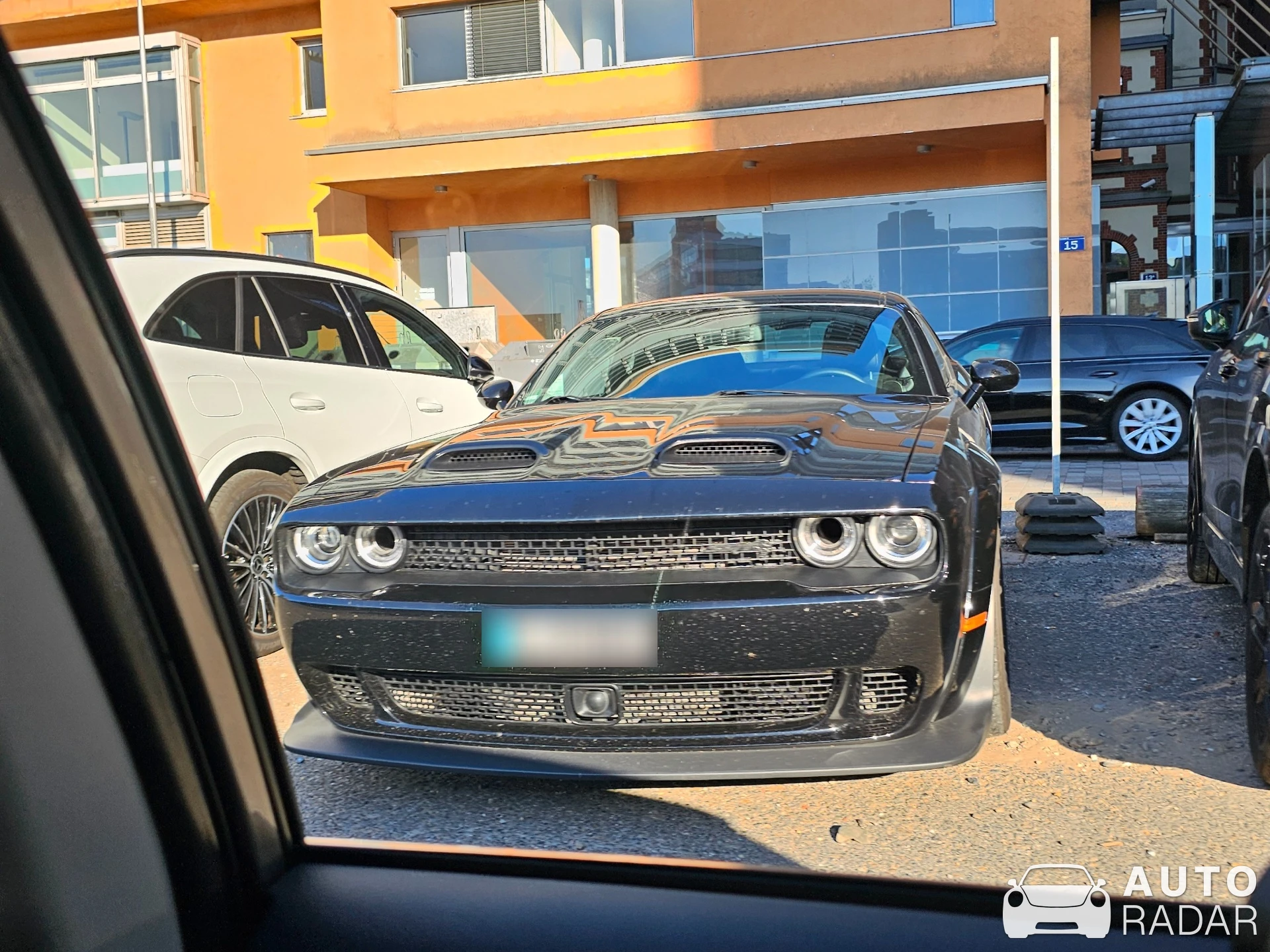 Dodge Challenger SRT Hellcat spotted in Düsseldorf