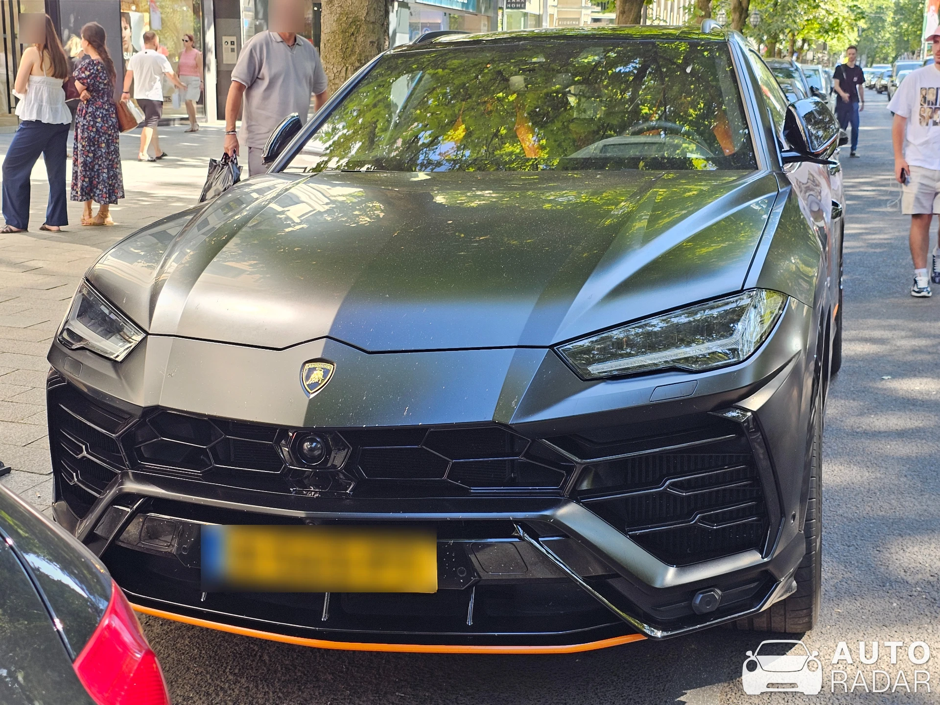 Lamborghini Urus spotted in Düsseldorf