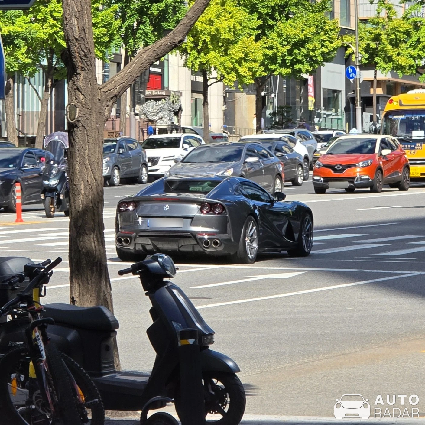 Ferrari 812 GTS spotted in 강남구, 대한민국