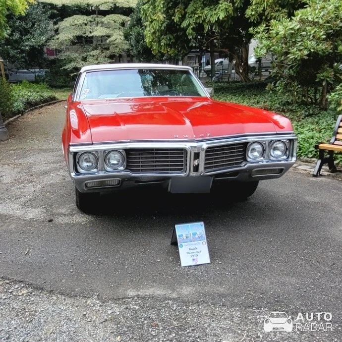 Buick Electra 225 spotted in Saint-Brieuc, France