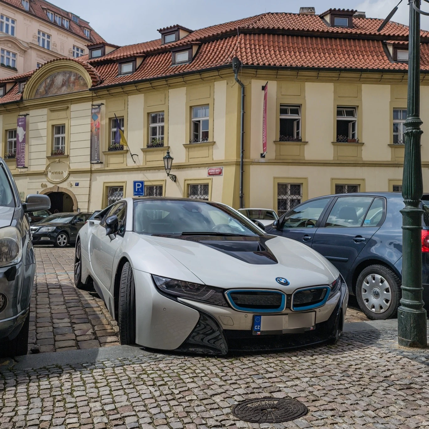 BMW i8 spotted in Praha 1, Czechy