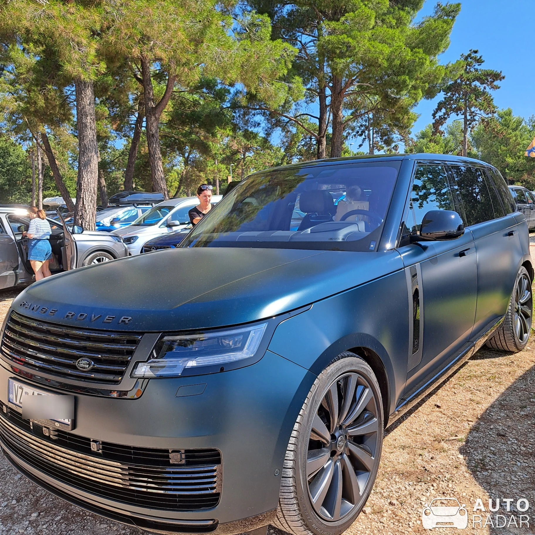 Range Rover SV 2024 spotted in Nova Vas, Croatia
