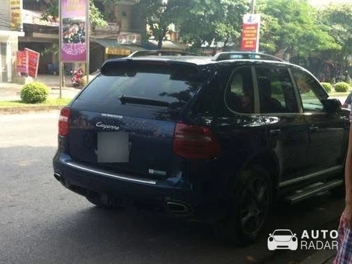 Porsche Cayenne Turbo S spotted in Việt Trì