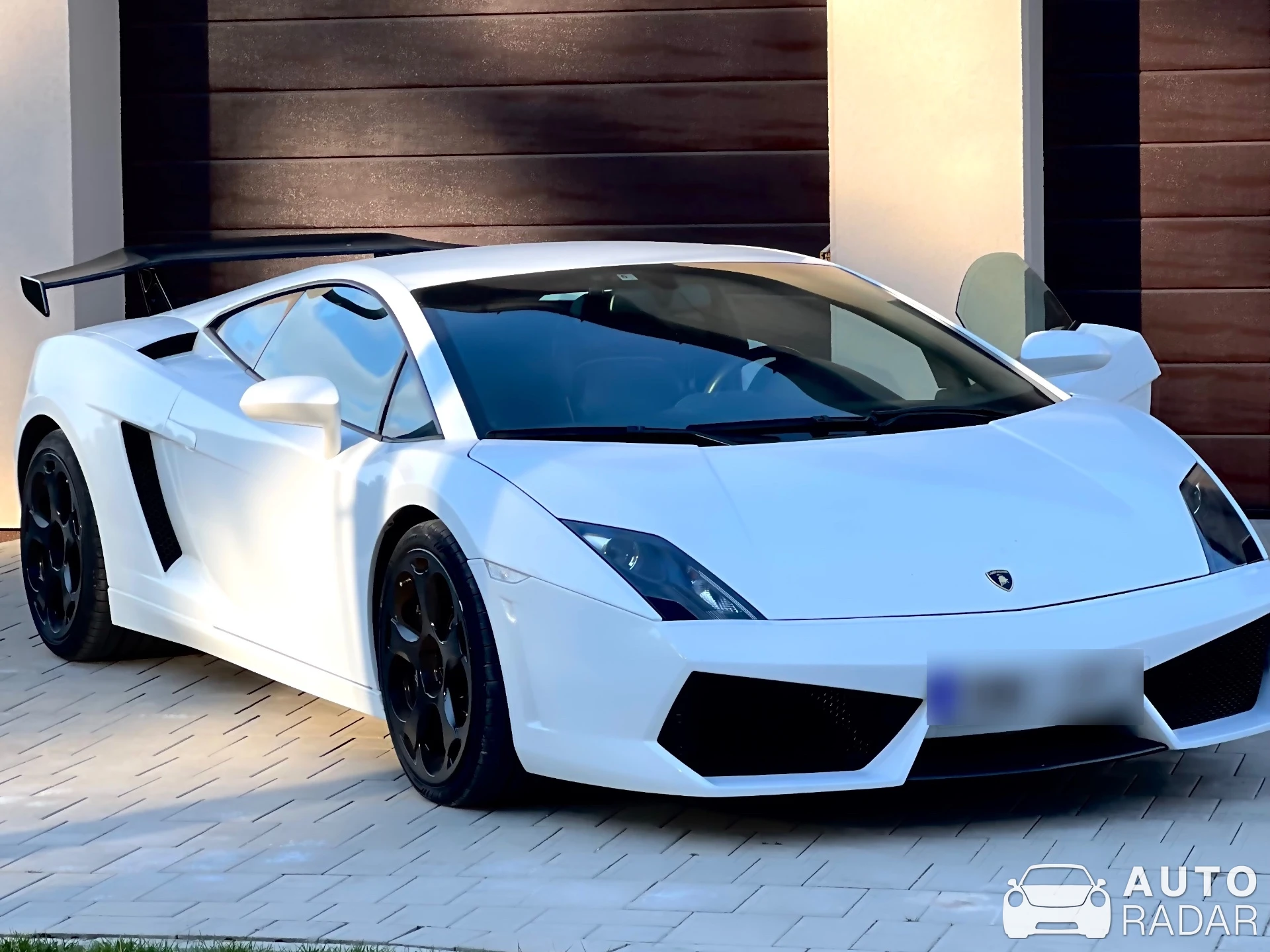 Lamborghini Gallardo LP570-4 Superleggera spotted in Ozolnieki