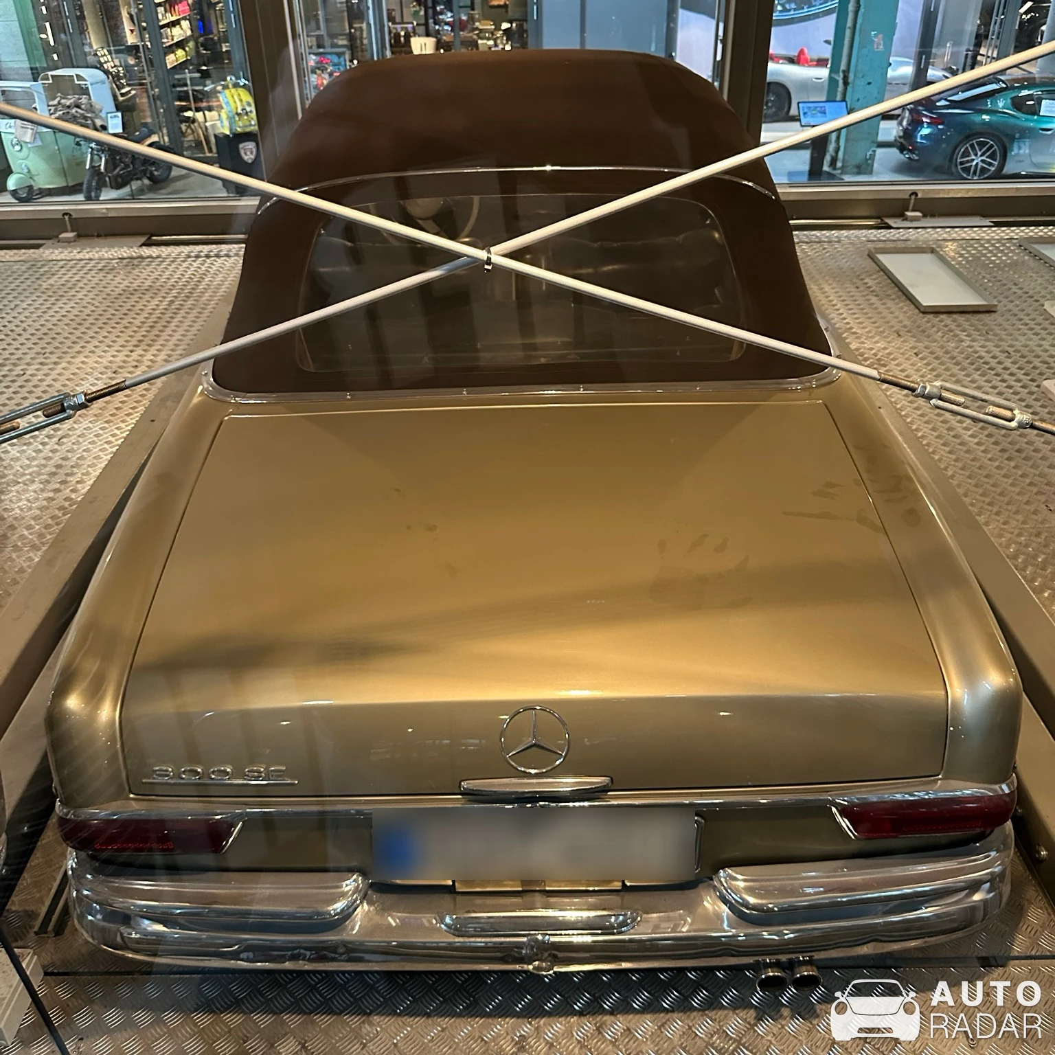 Mercedes-Benz W112 spotted in München