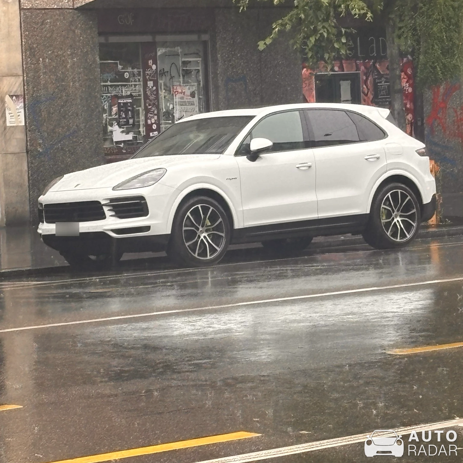 Porsche Cayenne Coupé Turbo S E-Hybrid spotted in Zürich