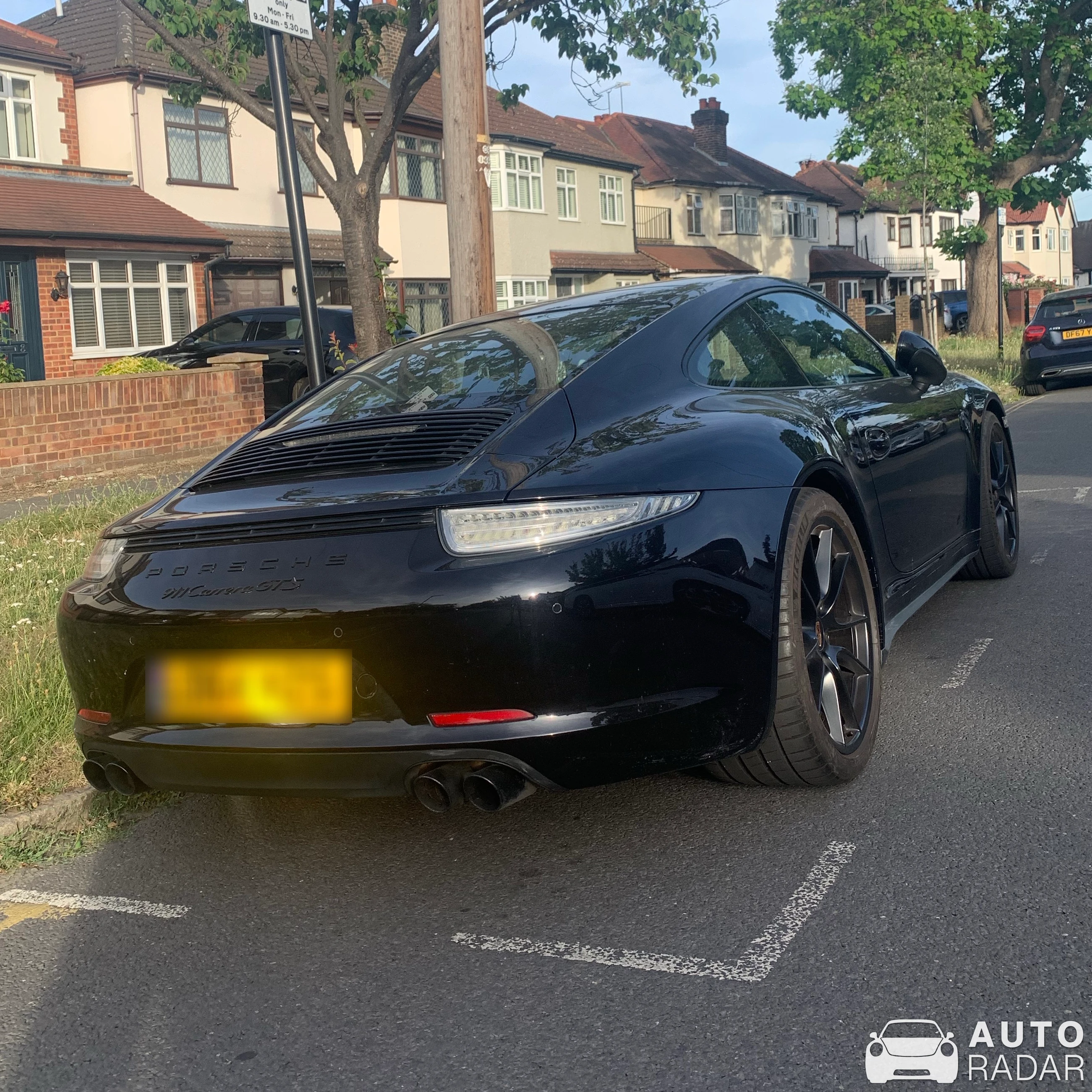 Porsche 991 Carrera GTS MkI spotted in Hounslow
