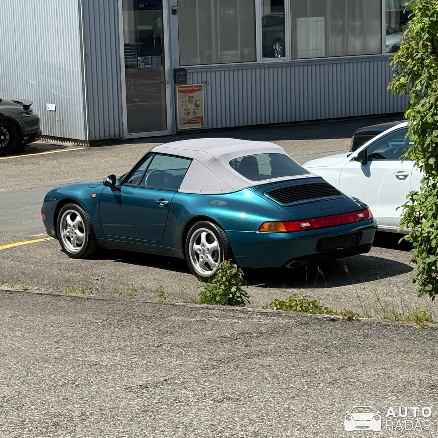 Porsche 993 Carrera Cabriolet spotted in Jona