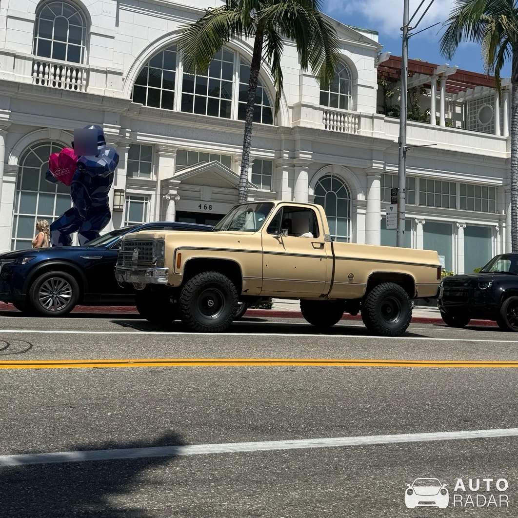 Chevrolet C10 spotted in Beverly Hills