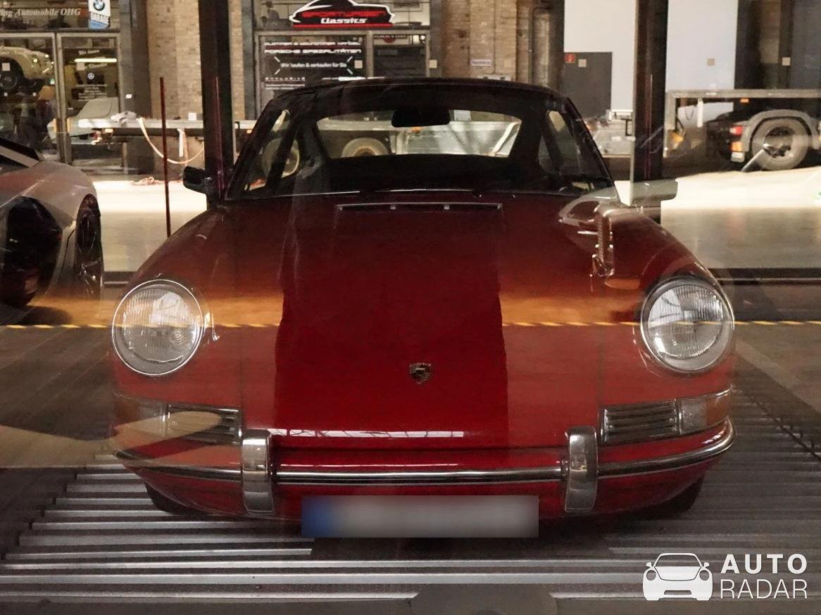 Porsche 912 spotted in Berliini