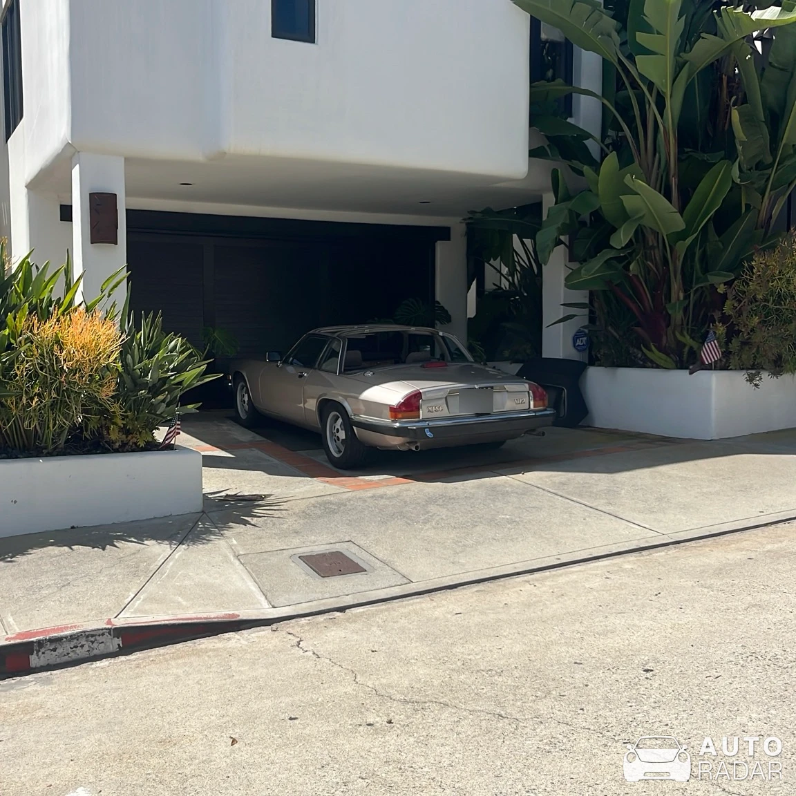 Jaguar XJS spotted in Hermosa Beach