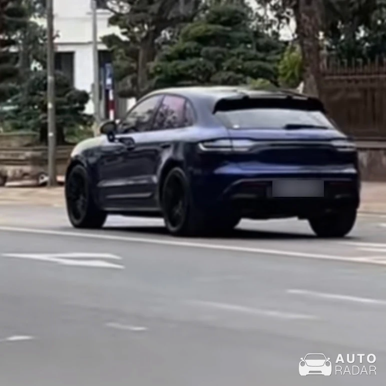Porsche Macan GTS spotted in Phúc Yên